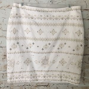 🌞WHITE HOUSE BLACK MARKET Gold & White Skirt